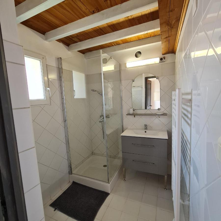 Le Gite De La Badassiere Apartment Forcalquier Exterior foto